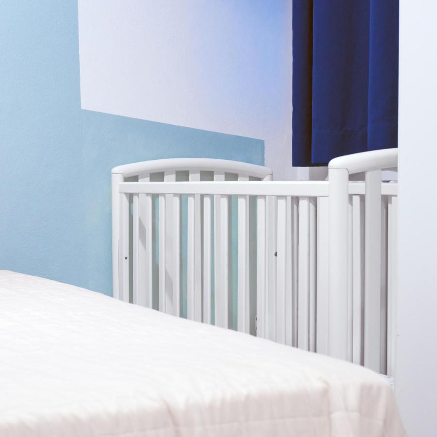 Babyaccommodation Family Sea & Box Пиетра Лигуре Екстериор снимка